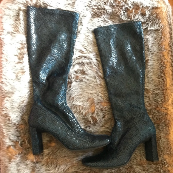 chinese laundry snakeskin boots